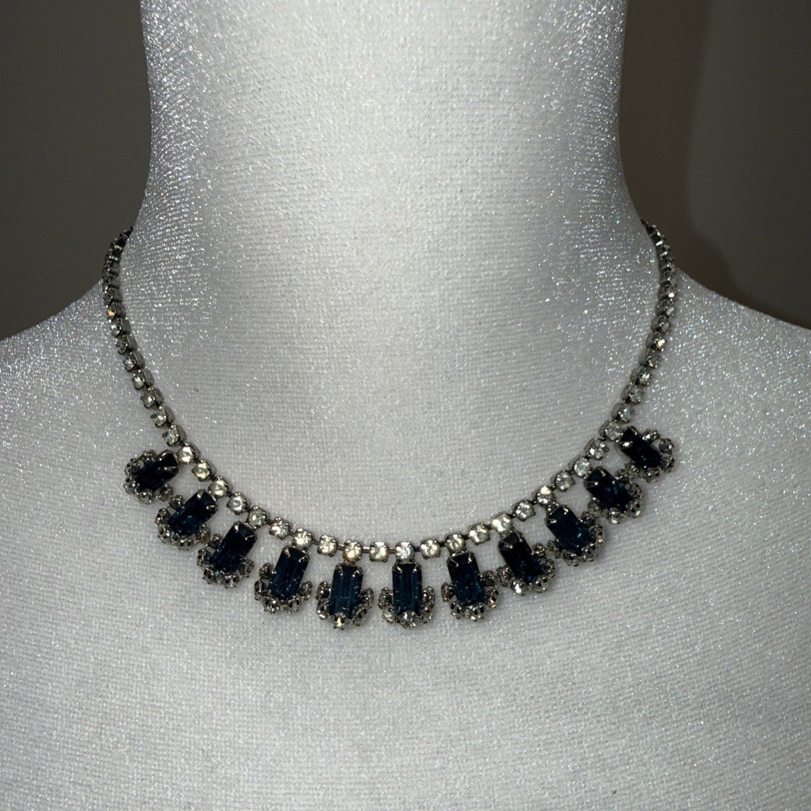 Vintage Mcm Costume Jewelry Necklace Sapphire Blue And Clear Rhinestones 25$